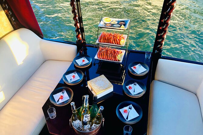 1 Hour Private Romantic Gondola Cruises in Banksia Beach - Price and value: is €91.97 per person worth it?