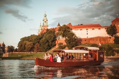 1 Hour Traditional Gondola Sightseeing Vistula River Cruise - Meeting at Barka Mauretania, plus what to do before you board