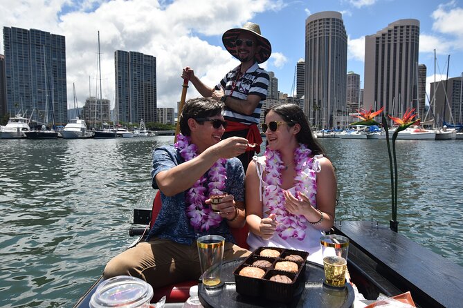 2-Hour Small-Group Gondola Excursion in Waikiki - Waikiki sightseeing after the gondola: hotels, Duke Kahanamoku, and Ala Moana