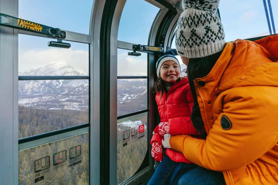 Banff: Banff Town, Gondola, and Johnston Canyon Day Tour - Getting Up to Sulphur Mountain Gondola Views