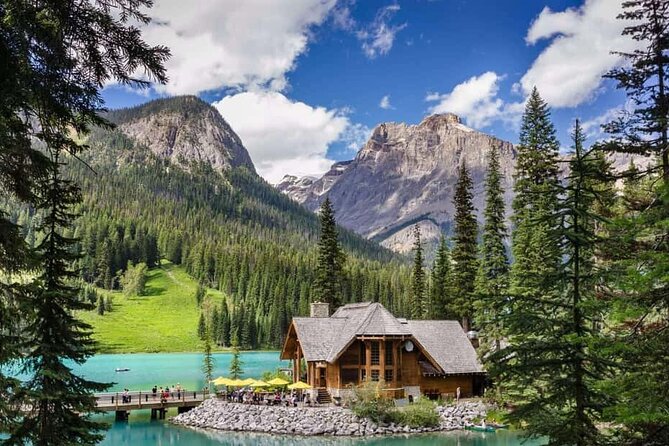 Banff Gondola, Lake Louise, Emerald Lake and Lake Minnewanka Tour - Sulphur Mountain First: Banff Gondola and Town Time