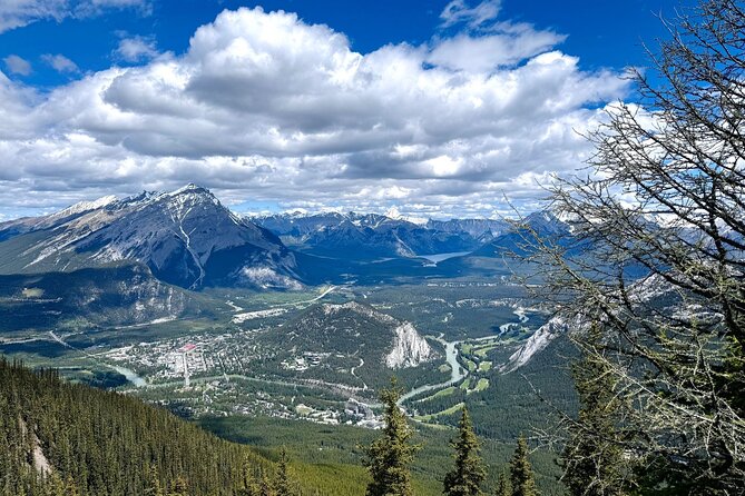 Banff Gondola Lake Minnewanka Johnston canyon and Banff Town - Lake Minnewanka Stop: Fast Panoramas With Real Photo Payoff