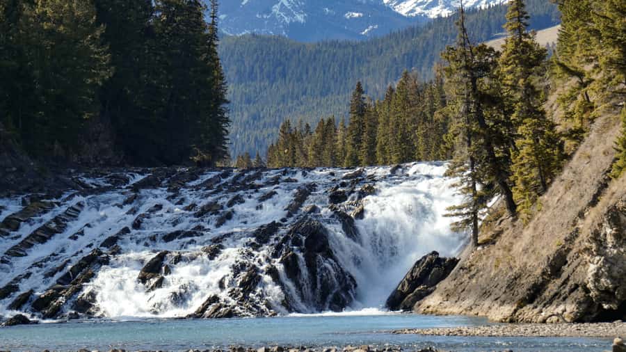 Banff: Gondola Ticket and Johnston Canyon Hiking Tour - Banff Hoodoos (Devil’s Rock): a short stop with real wow factor