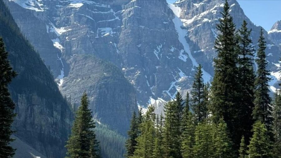 Banff:Lake Louise & Moraine Lake 1/2 Day Tour Canoe/Sightsee - Price and value: what $57 buys you (and what you’ll still pay)