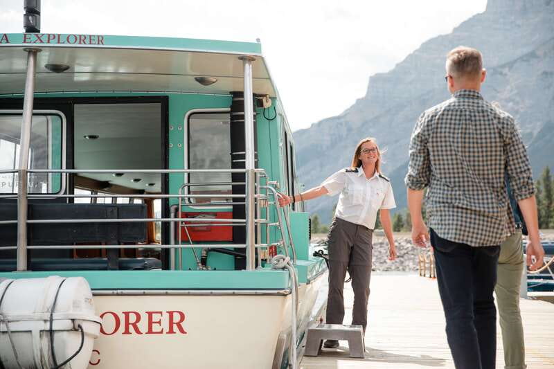 Banff: Sightseeing, Lake Minnewanka Cruise and Banff Gondola - The Sulphur Mountain boardwalk and Cosmic Ray Station