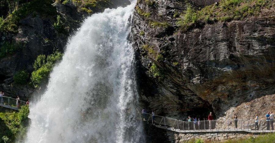 Bergen: Hardangerfjord, Voss Gondola & 3 Great Waterfalls - Key highlights in plain terms