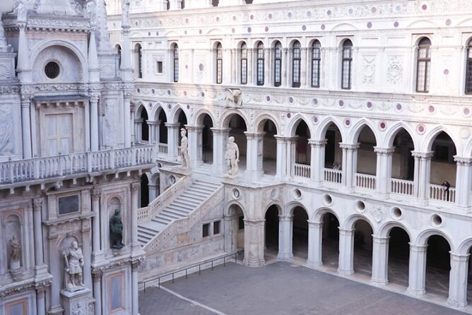 Best of Venice Private Tour: St. Mark's Doge Palace Gondola Ride - Starting at Chiesa di San Giacomo di Rialto: Where the Day Begins