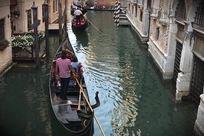 Charming Gondola Ride on the Grand Canal & Gondola Gallery™ - Sunset Upgrade and Serenade Options