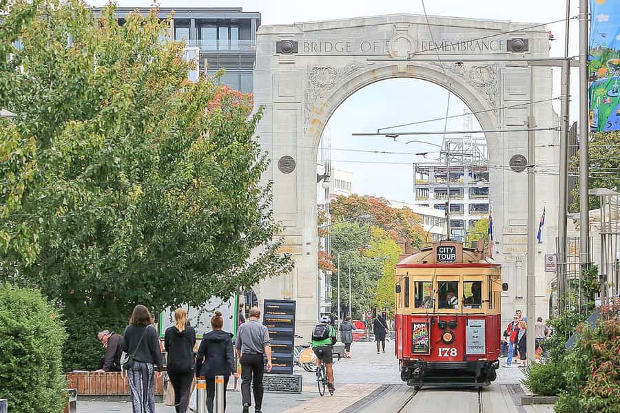 Christchurch Gondola and Tram City Tour Combo - Who should book this combo (and who might want to skip it)