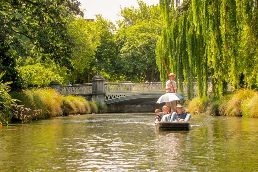 Christchurch: Gondola Ticket and Punt Ride on the Avon River - Christchurch Gondola: 360-Degree Views You Can Wrap Your Head Around
