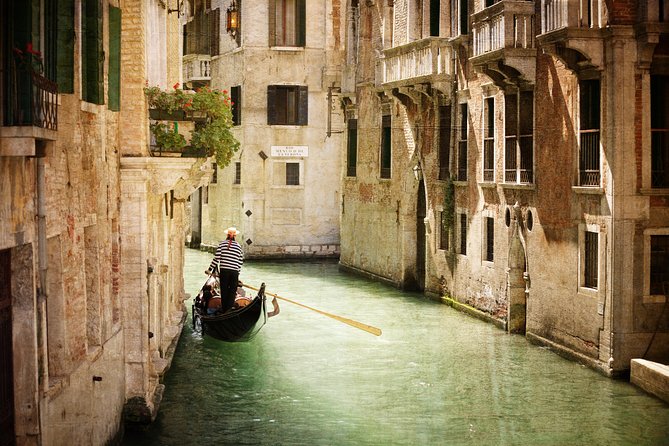 Classic 30-Minute Gondola Ride in Venice - Photos, timing, and how to make the most of your 30 minutes