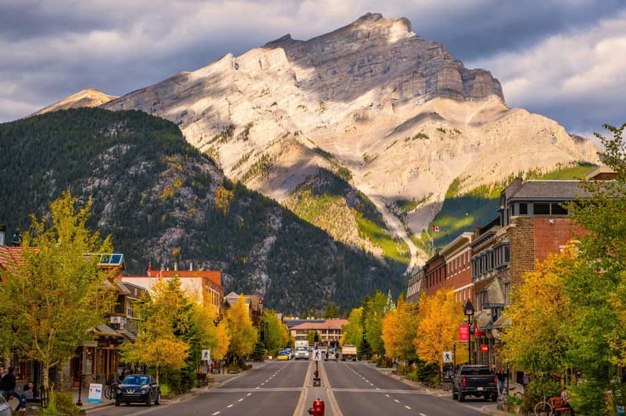 Discover the Best of Banff: Lakes, Mountains, Gondola Ride - Price and value: is $114 per person worth it?