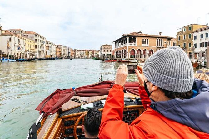 Enchanting Venice: City Walk & Majestic Gondola Ride! - Meeting point and vouchers: the fastest way to mess up is being late
