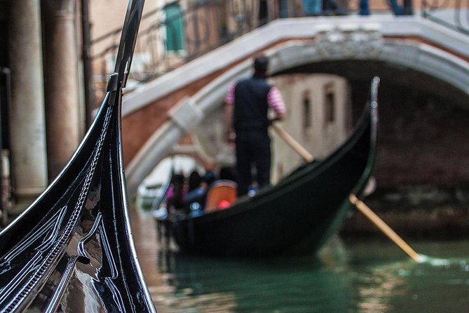 Enchanting Venice: Private Gondola Experience - Weather, Venice access rules, and your best timing strategy