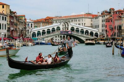 Explore the Canals on an Authentic Gondola Tour Venetian Dreams - Meet at Calle larga de l’Ascension and use your mobile ticket