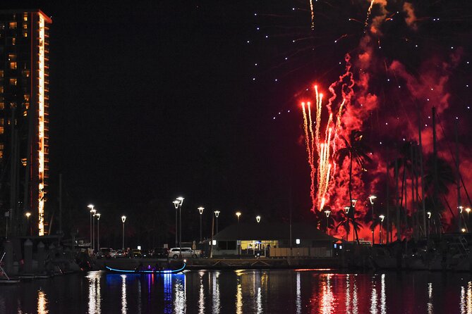 Fireworks Waikiki Gondola Cruise -lots of fun- - The cruise route: Grand Canal, bridges, and Magic Island