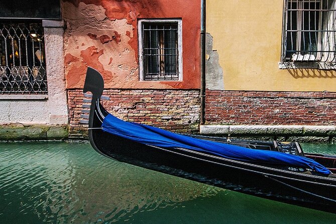 Gondola Ride and St Mark's Basilica - The gondola at 3:00pm: what you’ll enjoy from the water