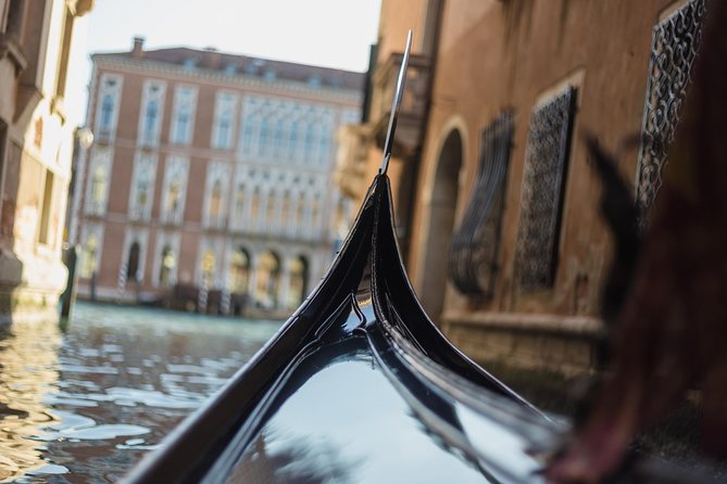 Grand Canal Gondola Experience with Live Commentary™ - Price and value: $49.26 shared gondola vs what private costs