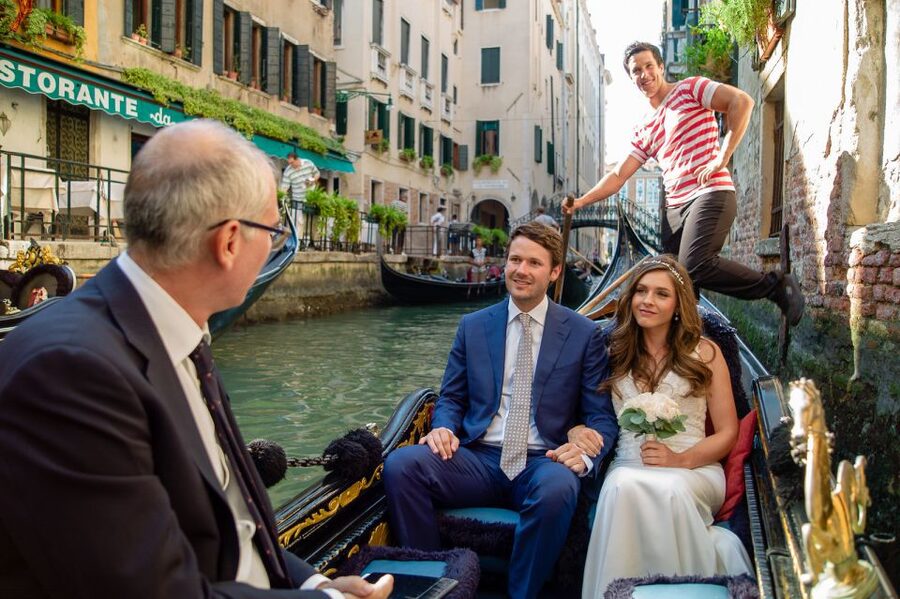 Grand Canal: Renew Your Wedding Vows on a Venetian Gondola - The Celebrant-Led Moment: Rings, Personalized Vows, Certificate