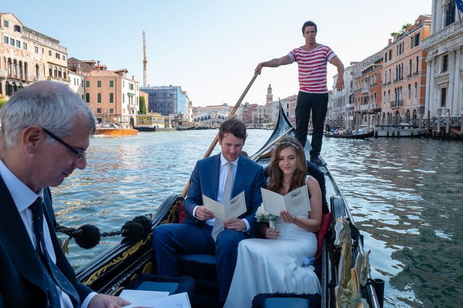 Grand Canal: Renew Your Wedding Vows on a Venetian Gondola - Weather, Timing Shifts, and the Real Value of a Plan B