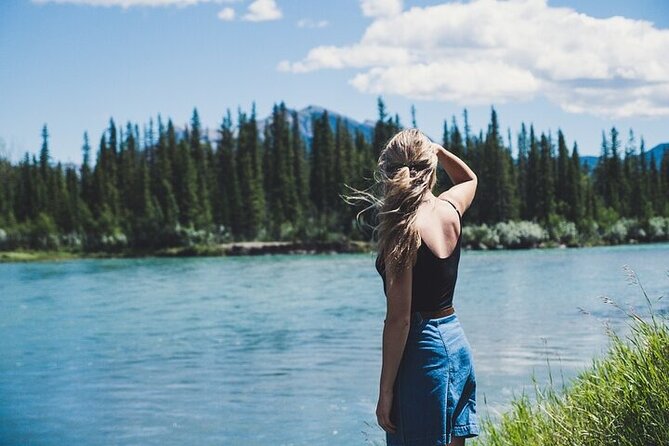 Guided Tour to Banff Highlights & Wildlife With Gondola Admission - Hoodoos Trail and Surprise Corner: Short Walks, Big Views