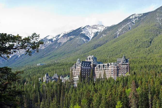 Guided Tour to Banff Highlights & Wildlife With Gondola Admission - Banff Gondola to Sulphur Mountain: The Included 360° Moment