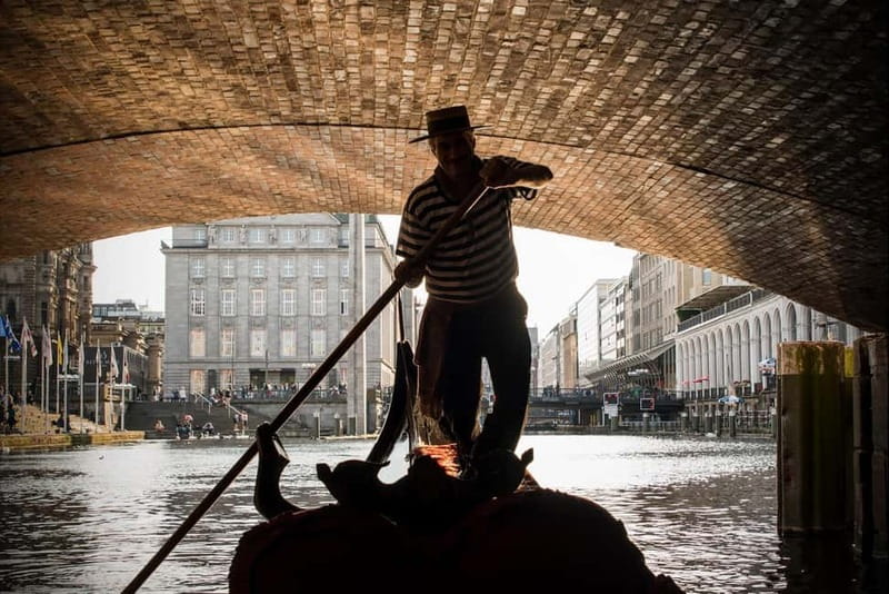 Hamburg Alster Lake romantic Tour in a Real Venetian Gondola - Under Lombard Bridge and past Kennedy Bridge: the views that slow you down
