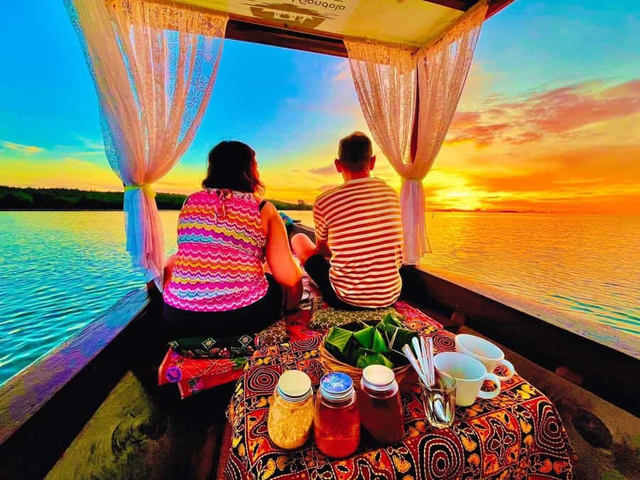 Ko Lanta: Sunrise Gondola Boat Ride with Breakfast - Weather, sea conditions, and how to set expectations