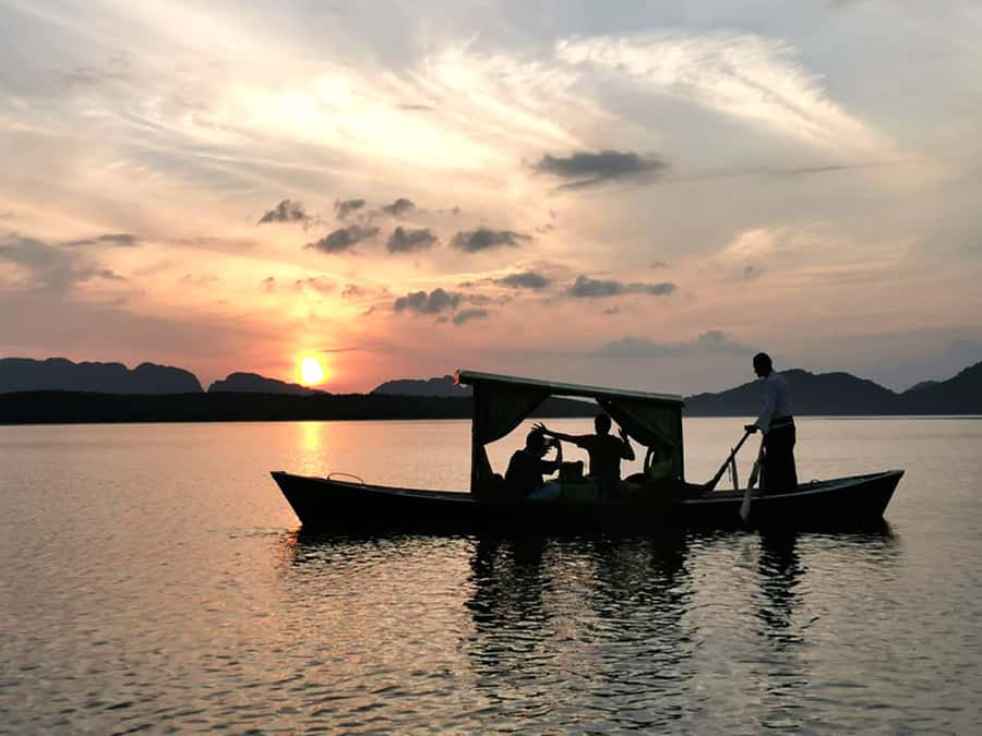 Ko Lanta: Sunrise Gondola Boat Ride with Breakfast - The sunrise gondola ride: wildlife sounds you’ll actually notice