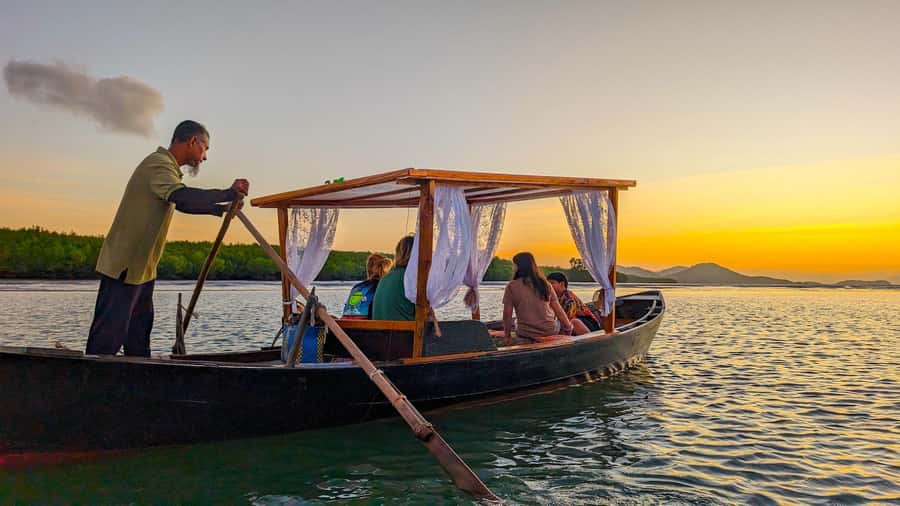 Koh Lanta: Romantic Sunrise Private Gondola Tour - Tung Yee Peng at dawn: why this tour feels so special