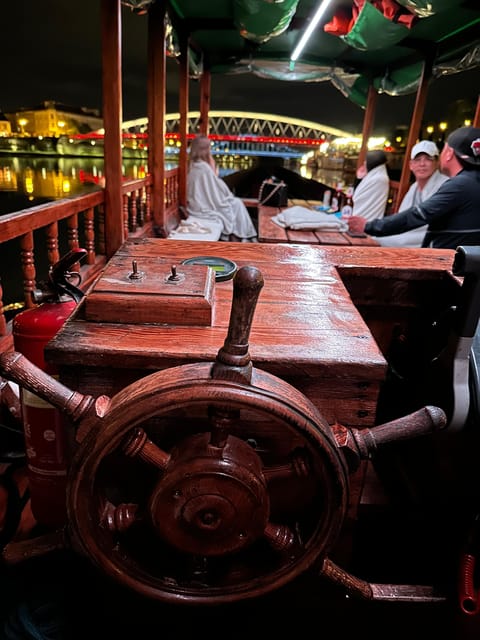 Krakow: Evening or Night Gondola Cruise - Gondolier Commentary, Optional Songs, and How to Use It