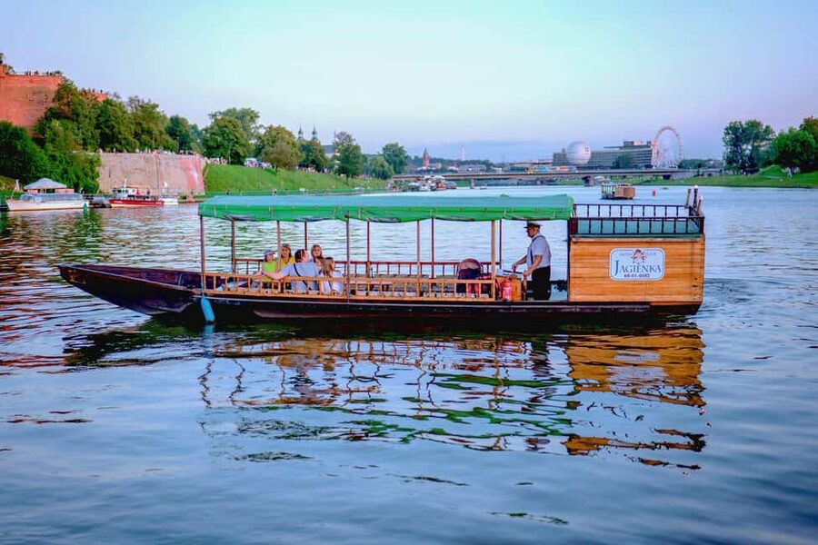 Krakow: Evening or Night Gondola Cruise - Comfort, Weather, and That One Little Blankets Note