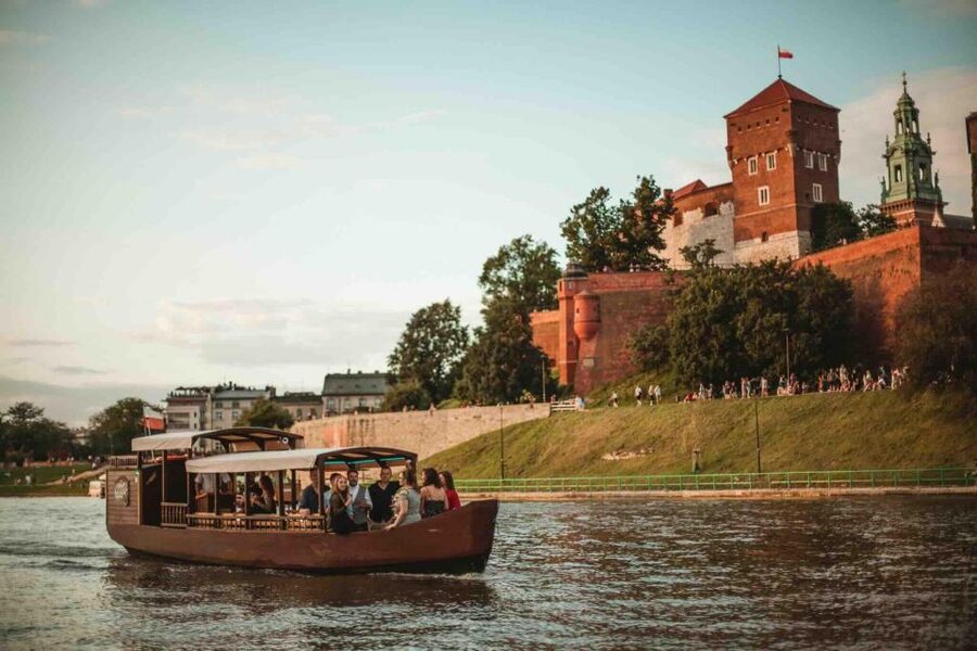 Krakow: Private Traditional Gondola Cruise - Is it good for your trip style? Who should book