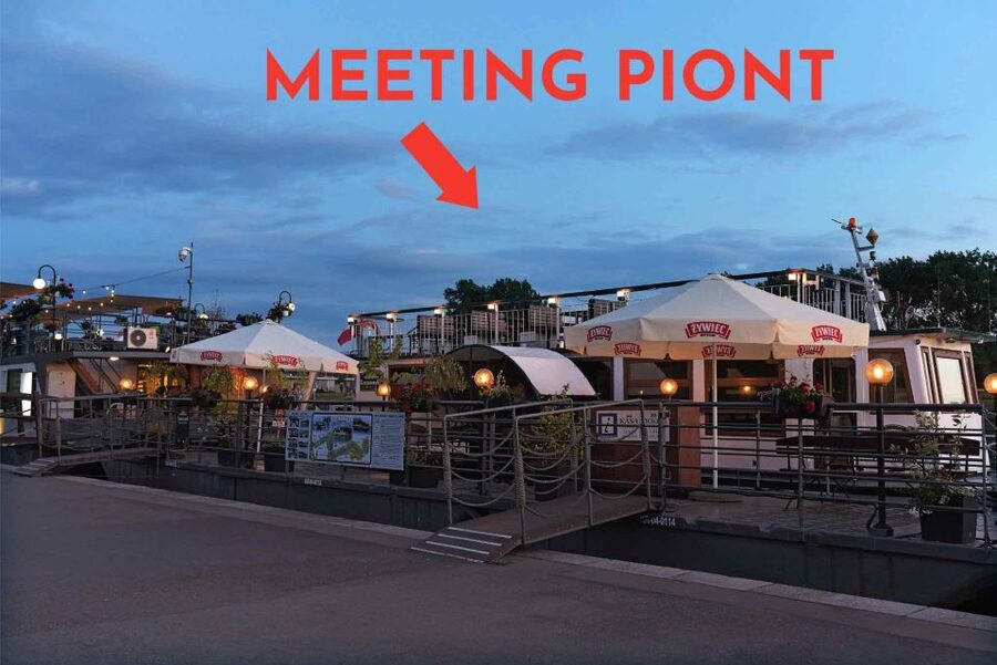 Krakow: Private Traditional Gondola Cruise - Meeting point and onboard basics (the stuff that prevents stress)
