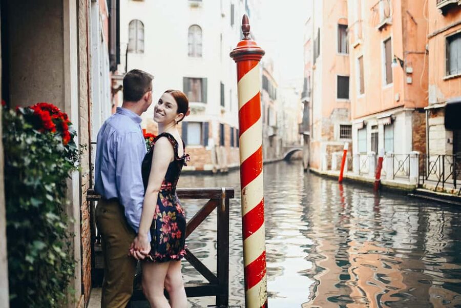 LAND & GONDOLA PHOTOSHOOTING - What Stops Can Do for Your Photos (and What You’ll Notice)