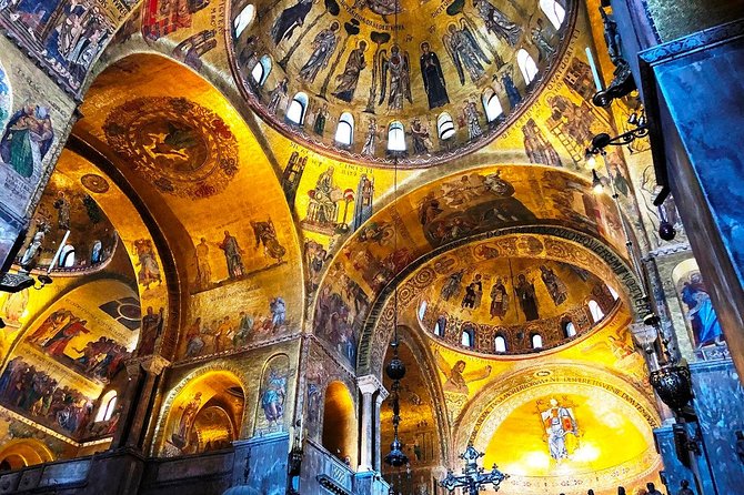 One-Day Venice: Skip-the-Line St. Mark’s Basilica, Walk & Gondola - Piazza San Marco morning: how the walk actually helps