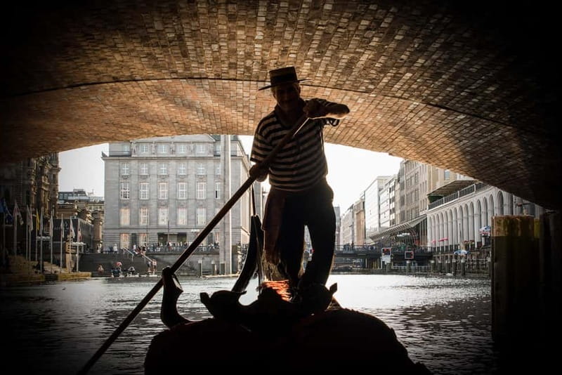 Private Alster Lake romantic Tour in a Real Venetian Gondola - Alster Fountain at 60 Metres: The Stop That Feels Slightly Bigger Than It Looks