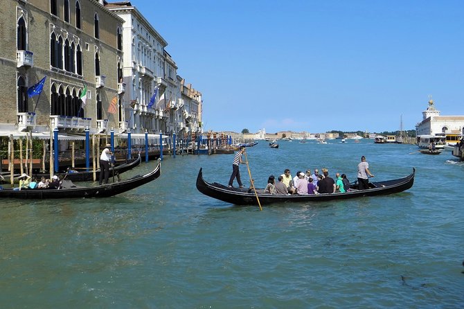 Private Gondola Serenade with Music - Group Size Reality Check (So No One Is Disappointed)