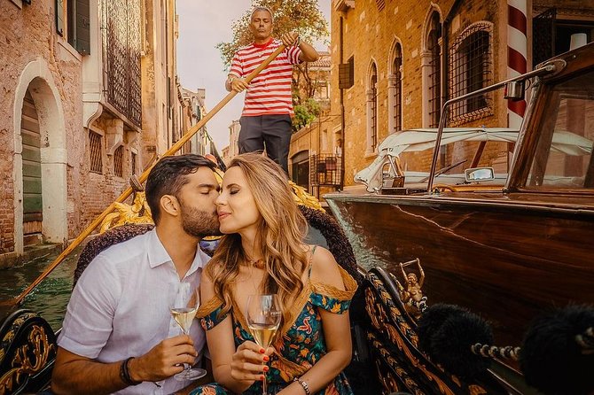 Private Photo Shoot in Venice with Gondola Ride - Your deliverables: digital photo book plus a mailed keepsake