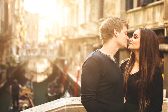 Private Photoshoot on Personal Gondola in Venice - Lagoon Time: Your Private 30-Minute Gondola Ride