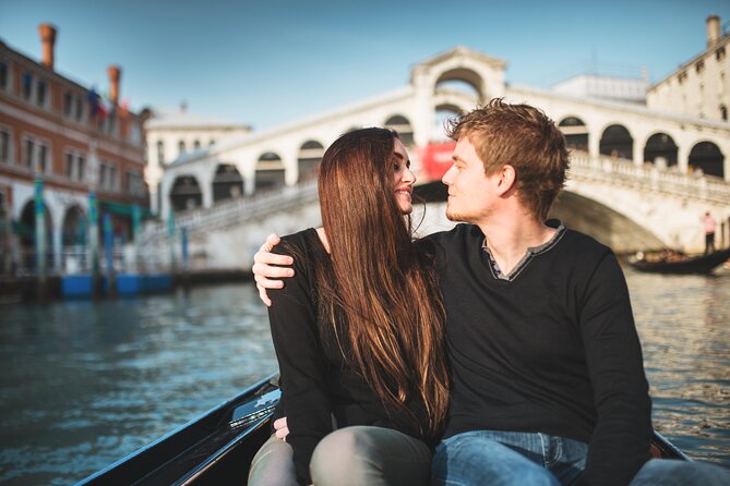 Private Photoshoot on Personal Gondola in Venice - Grand Canal and Rialto Bridge Finale for the Classic Shots