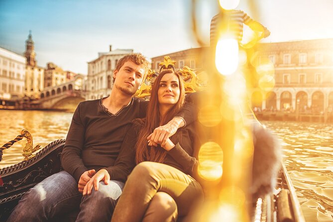 Private Photoshoot on Personal Gondola in Venice - How to Make It Smooth: Crowds, Timing, and Comfort