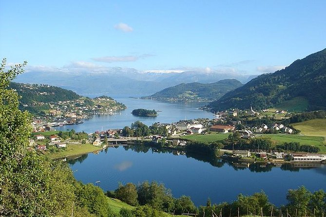 Private tour - Hardangerfjord, Voss Gondola & 4 Great Waterfalls - Voss by the hour: a town built for adventure sports