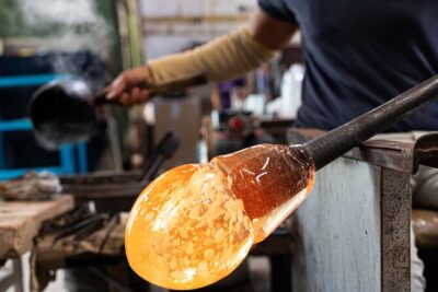 Private Tour: Venice Walk, Gondola, and Private Boat Tour ending on Murano Island with Venetian Lunch and Glass Factory Visit - Ponte di Rialto and a Gondola on the Grand Canal