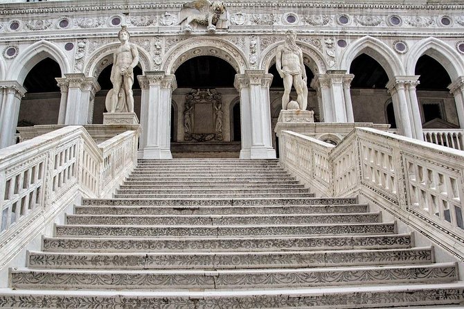 Private Venice City Tour and Gondola Ride - St. Mark’s Basilica: a short visit with strict practical rules