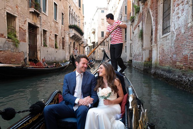 Renew your wedding vows on a romantic gondola - Photos Without Turning It Into a Production