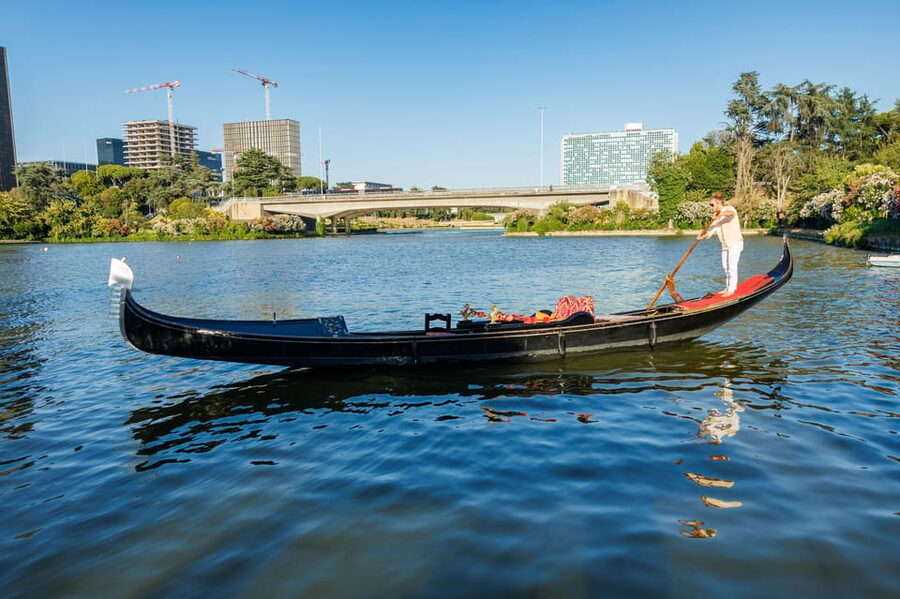 Roma: The one and only Roma Gondola tours on the lake! - Rules to know before you go