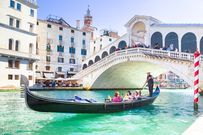 Romantic Venice: 30 Minute Gondola Ride with Serenade - Finding the pier: Piazza Santa Maria del Giglio in the evening