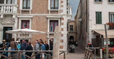Secret Venice & Gondola Tour - The 90-minute walking route through lesser-known Venice piazzas
