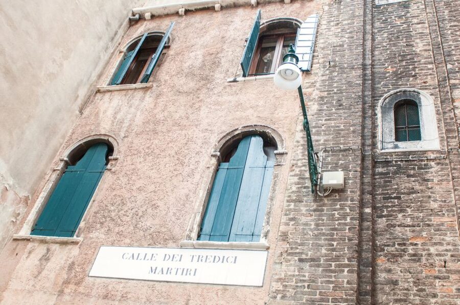 Secret Venice & Gondola Tour - Guides: the real ingredient behind the best tours